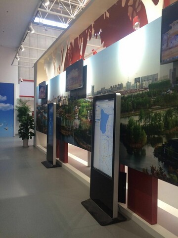 宿遷市建市20周年展覽館信息發(fā)布、觸摸設(shè)備均由米可提供1.jpg